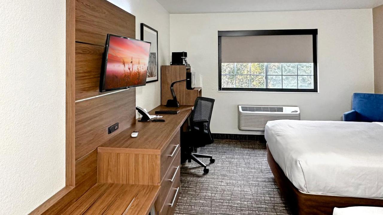 Estherville Hotel&Suites Eksteriør billede