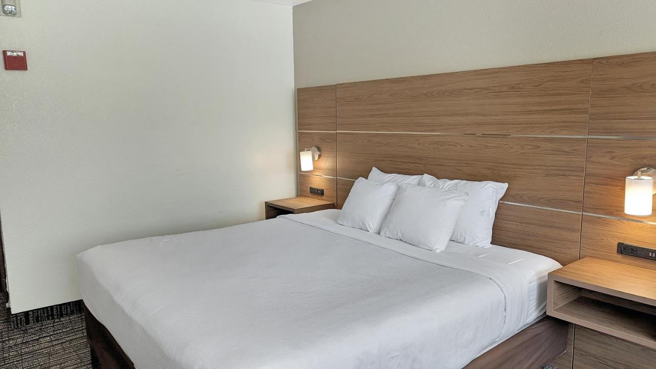 Estherville Hotel&Suites Eksteriør billede